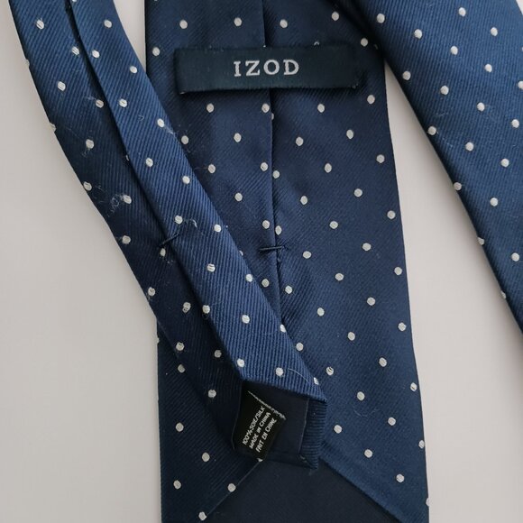 Izod Neck Tie Blue with White Dots 100% Silk 59" Long 3.5" Wide - Picture 2 of 4